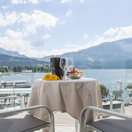 Exclusive Suites Riva Εξωτερικό φωτογραφία
